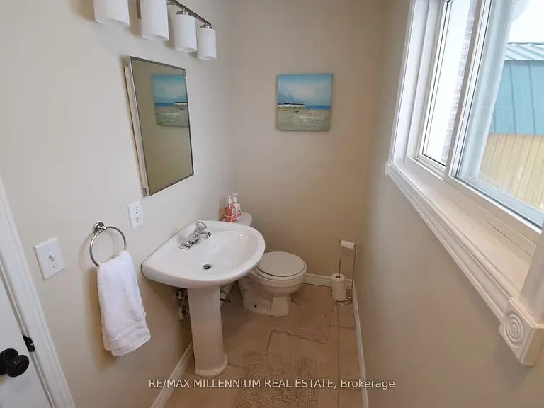 57 Lakeridge Blvd — Photo 11
