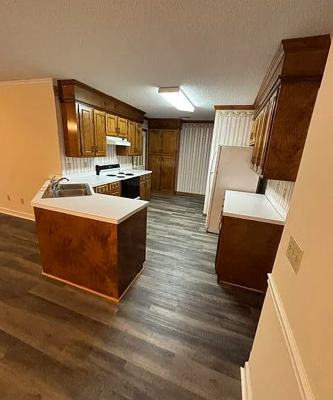 31 Radcliff Dr — Photo 5