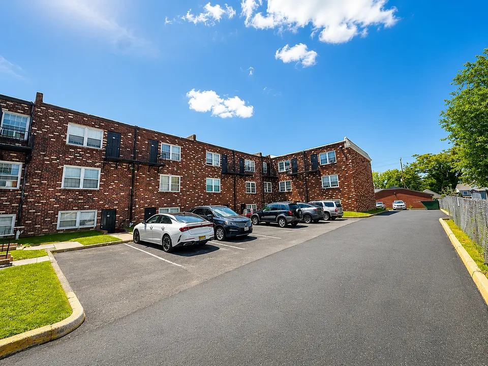 East Browning Apts