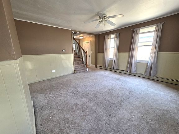 5th image of 223 Main St #223