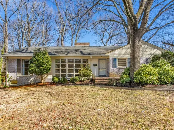 1208 Cleburne St, Greensboro, NC 27408