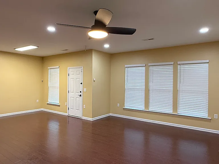 2101 Chipley Dr — Photo 14