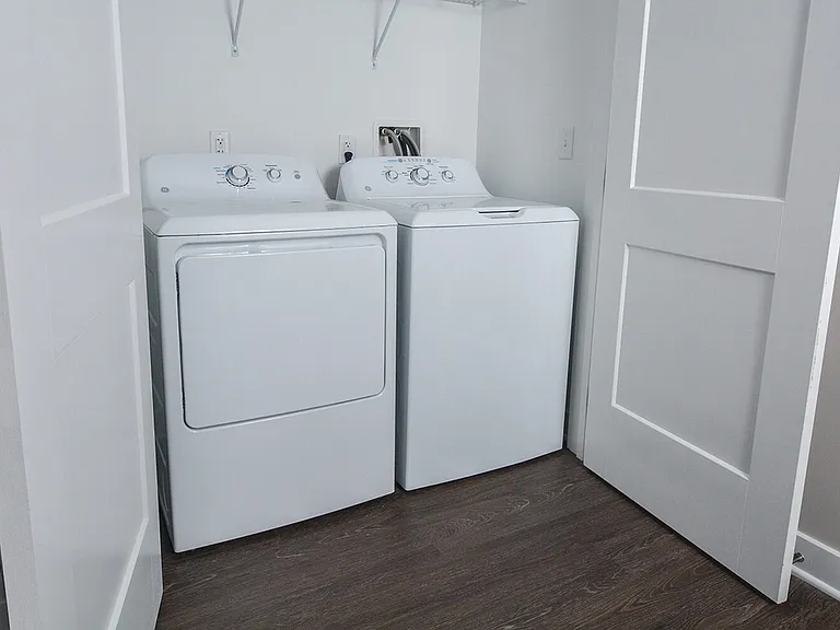 In Unit Wash and Dryer