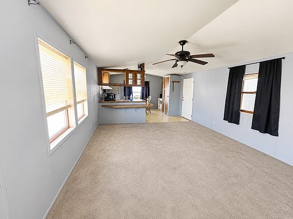 4th image of 546 Selkirk Dr