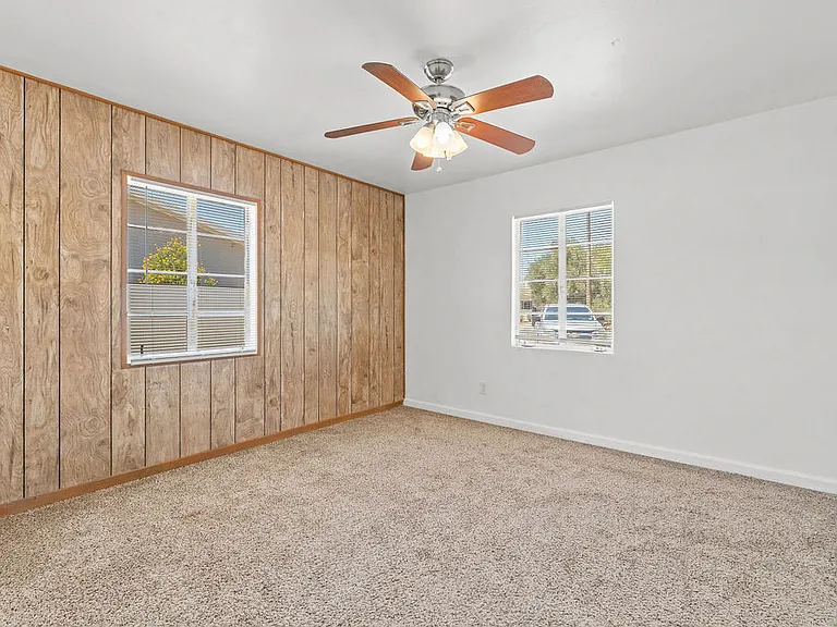 1536 E Waverly St — Photo 15