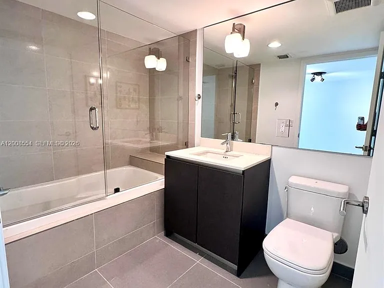 6620 Indian Creek Dr #114 — Photo 14
