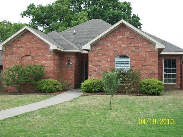 1st image of 531 Oakridge Dr