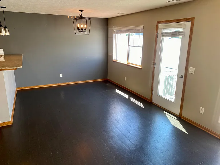 8605 Dunrovin Rd — Photo 7
