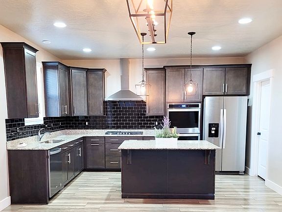 4th image of 5219 N Silver Pine Ln