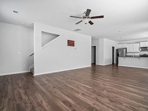 2nd image of 543 Meadowgrass Ct.
