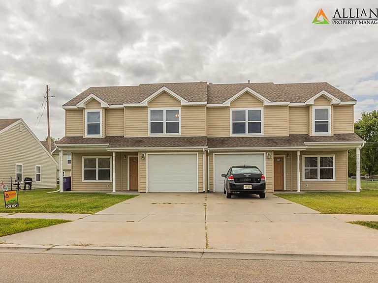 500 Brookmont Dr — Photo 2