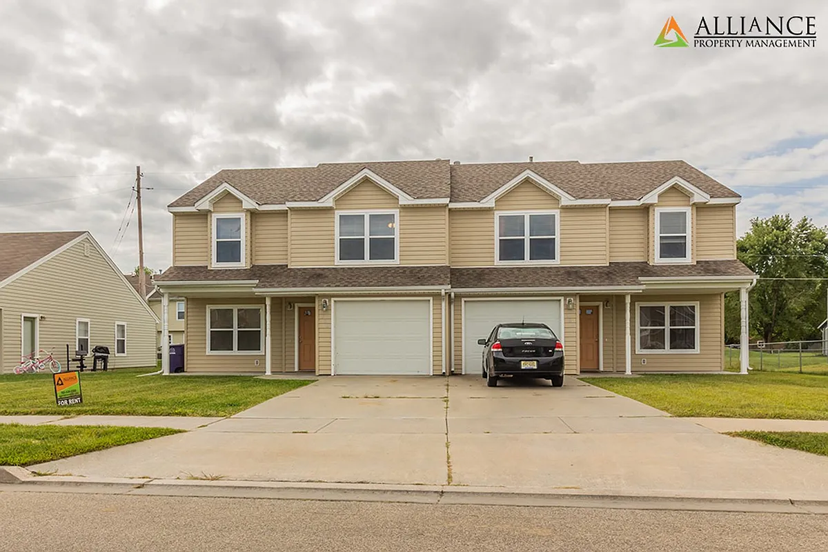 Building Photo - 500 Brookmont Dr