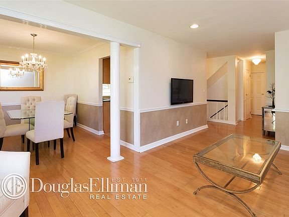 2nd image of 72 Park Dr #72