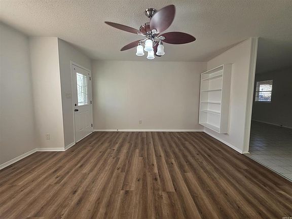 3rd image of 600 Witts Dr