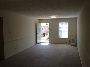 5th image of 1103 W Parkway Ave APT 6