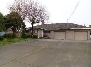 745 Clearlake Ave, Winchester Bay, OR 97467