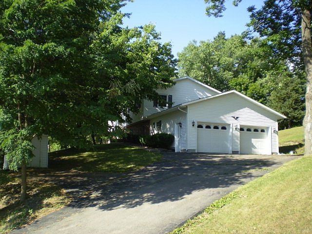 1st image of 82 Stonecroft Dr