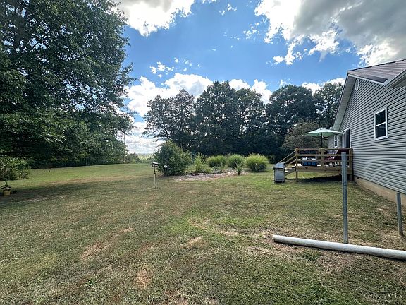 5th image of 144 Jo Ann Dr