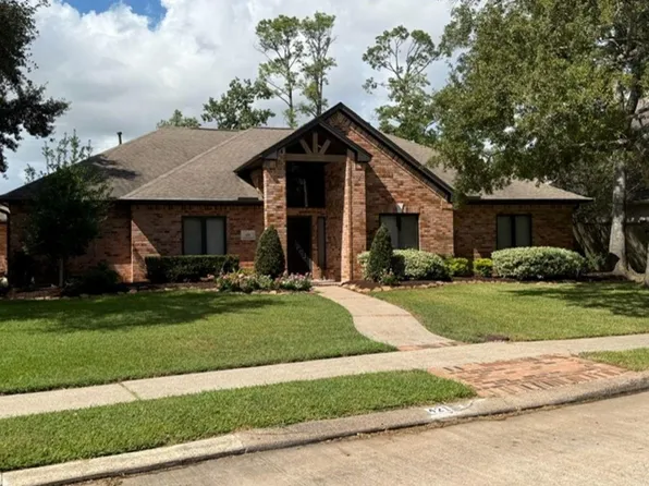 421 Creekside Dr, League City, TX 77573