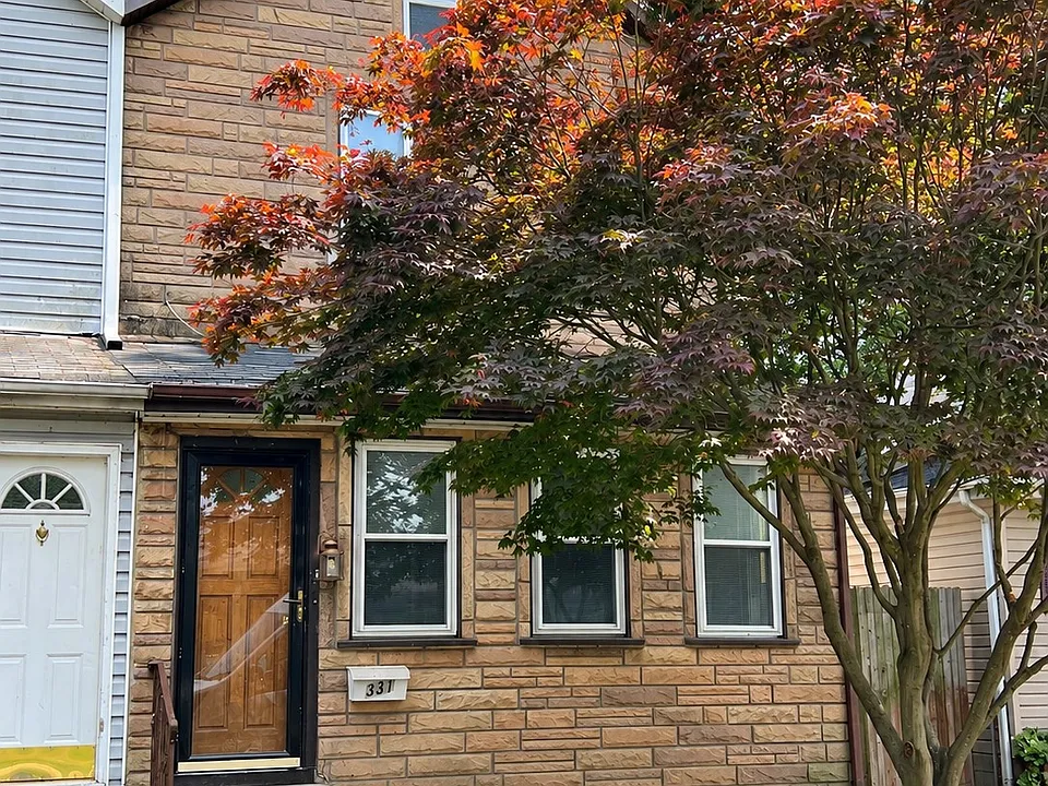 331 Massasoit St