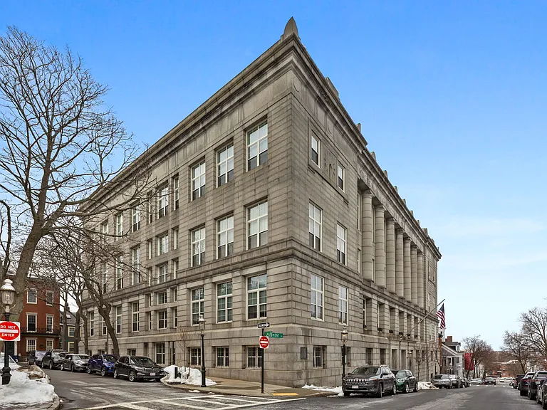 30 Monument Sq #101 — Photo 4