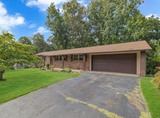 425 E Kings Gate Rd, Knoxville, TN 37934