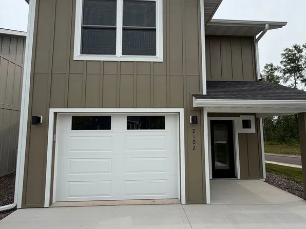 2102 Cottage Hill Cir, Duluth, MN 55811