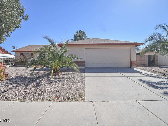 3rd image of 445 E PROVIDENCE Drive