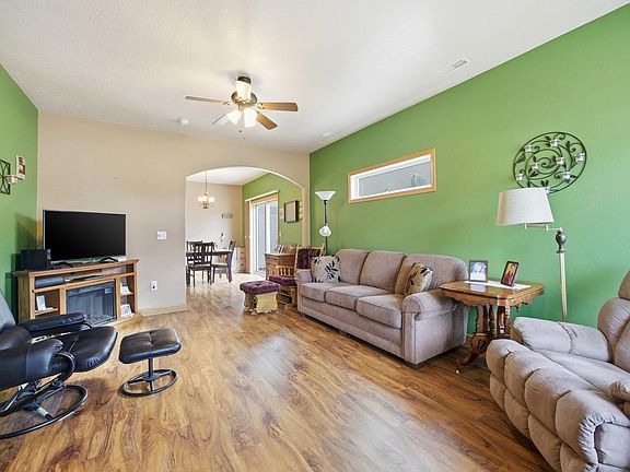 4th image of 430 19th Ave W Unit A