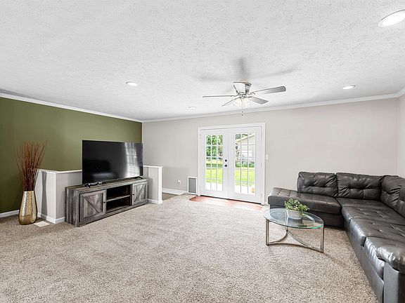 3rd image of 2636 Bret Ave