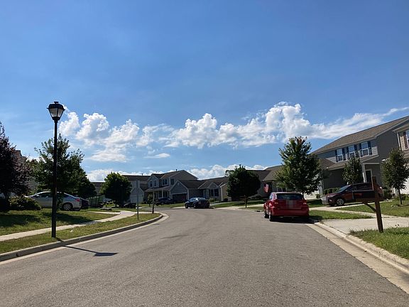 4th image of 884 Salinger Dr