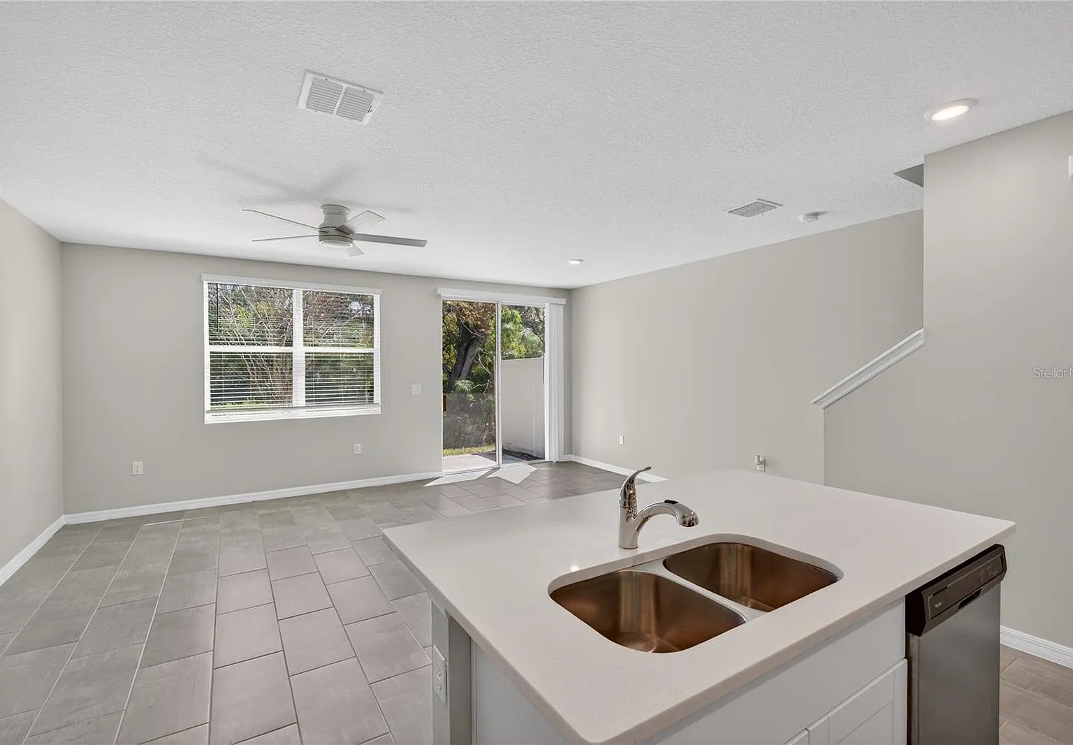 3 bed, 1539 sqft, $1,950 — Photo 2