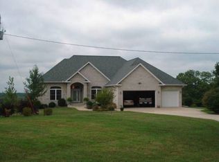 10993 Lookout Dr, Burlington, IA 52601