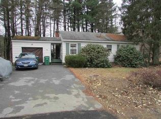 12 Circle Dr, Hyde Park, NY 12538