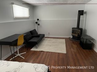 98 Maple Dr, Belleville, ON K8P 2R2