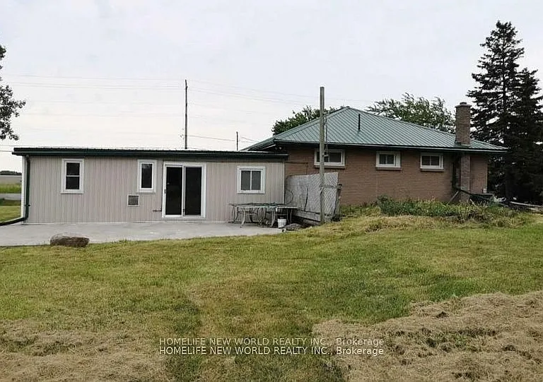 161 Maitland Dr — Photo 2