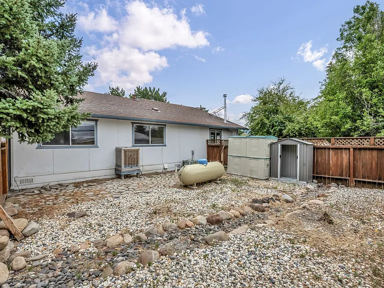 17575 Parrot Dr — Photo 30