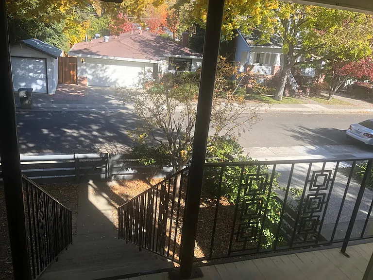 824 1/2 9th Ave #UPPER — Photo 17