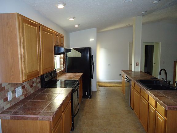 2nd image of 6603 Spanish Moss Cir