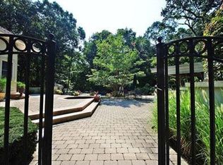 2321 Cedar Swamp Rd, Glen Head, NY 11545