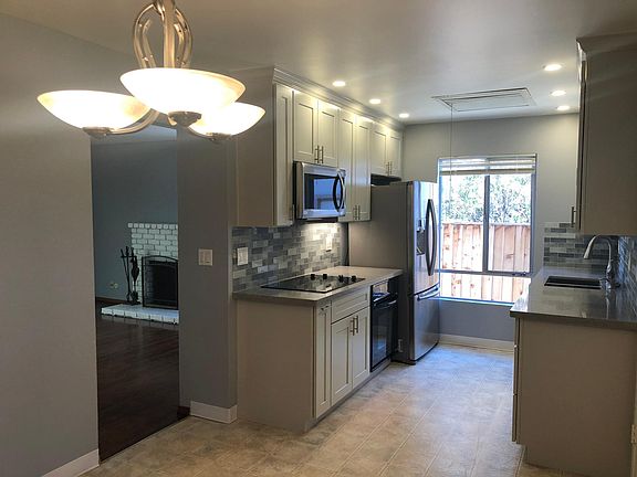 3rd image of 1031 Pennington Ln