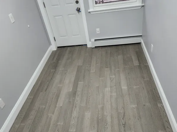 (undisclosed Address), Woodhaven, NY 11421