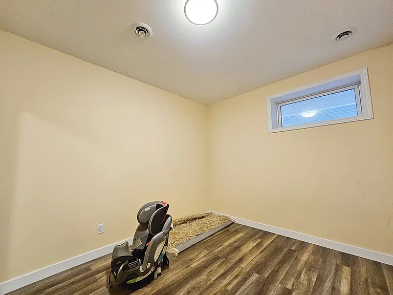 546 Albany Way NW — Photo 14