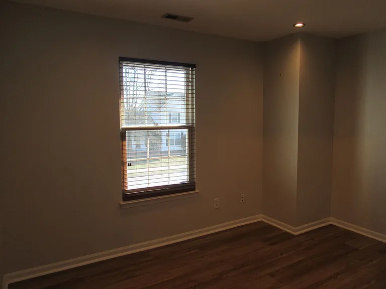 416 Iron Bridge Ln — Photo 31