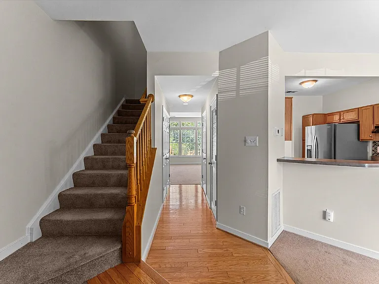 7813 Villa Pl — Photo 3
