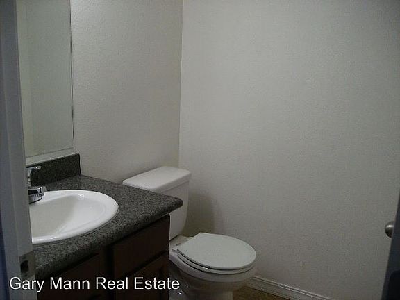 5th image of 101 E Mizzou Ct APT B