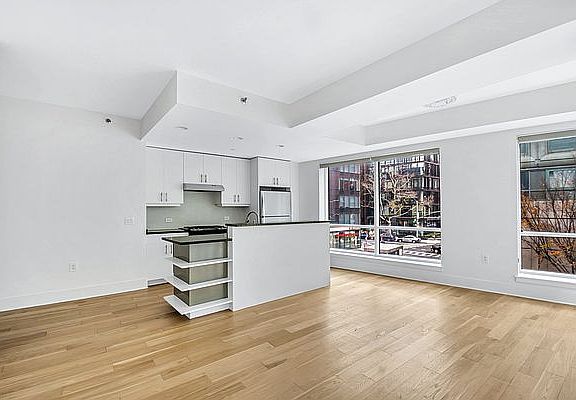 4th image of 440 Kent Ave APT 3E
