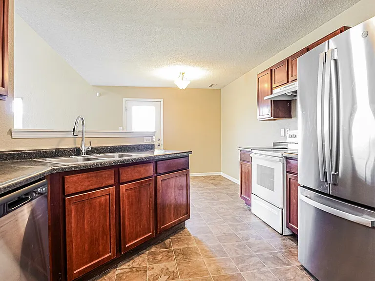 1240 Cutler Ln — Photo 8