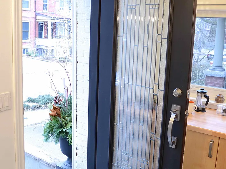 426 Markham St #A1 — Photo 16