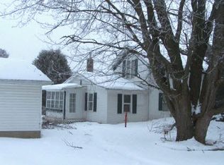 405 S Center St, Lena, IL 61048